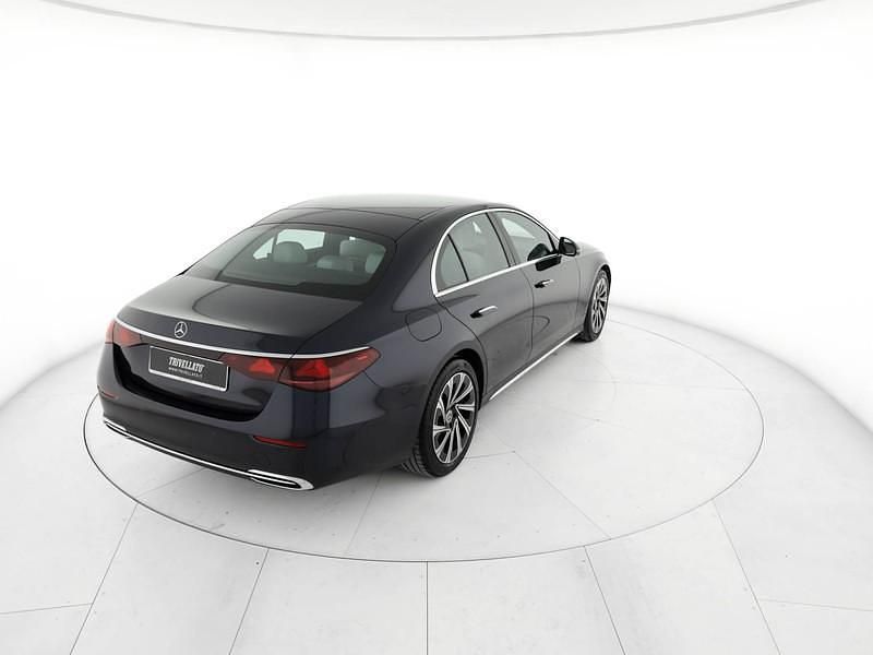 Usata Mercedes E220 Premium Plus 197 CV (144 kW) 2025 Blu/azzurro Berlina