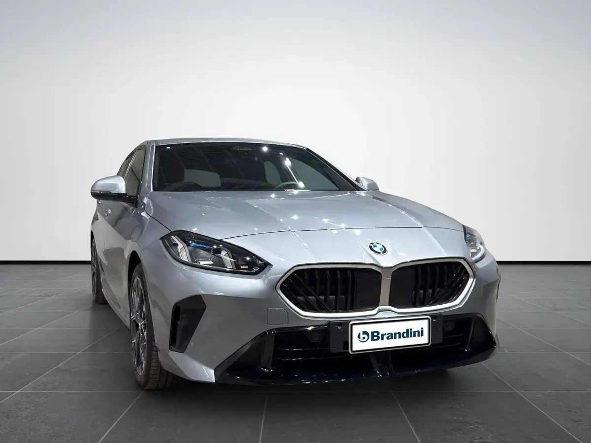 Usata BMW 118 M Sport 150 CV (110 kW) 2025 Skyscraper grey metallic Utilitaria