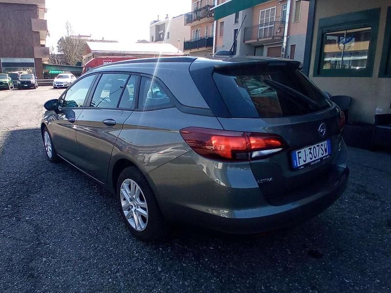 Usata Opel Astra Sport 110 CV (80 kW) 2017 Grigio Station wagon
