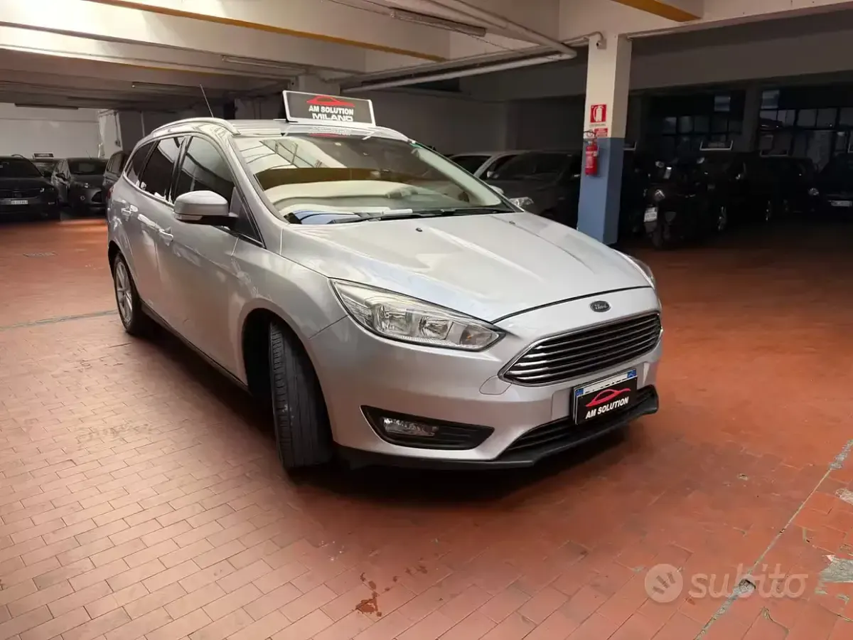 Usata Ford Focus 120 CV (88 kW) 2015 Grigio Berlina