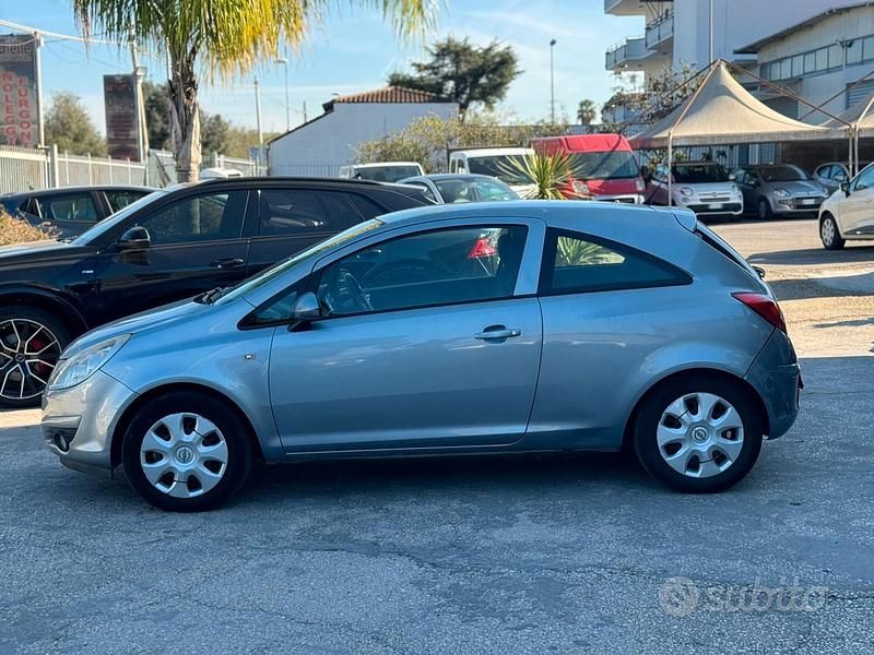 Occasion Opel Corsa Enjoy 80 ch (58 kW) 2009 Gris Citadine