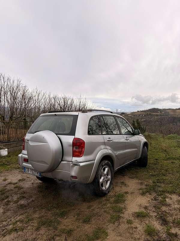 Usata Toyota RAV4 116 CV (85 kW) 2002 SUV