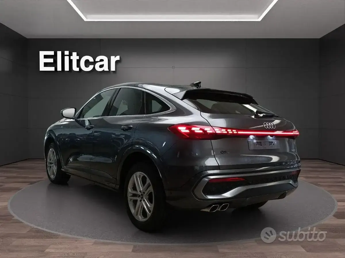 Nuova Audi Q5 Ambiente 204 CV (150 kW) 2025 Grigio SUV