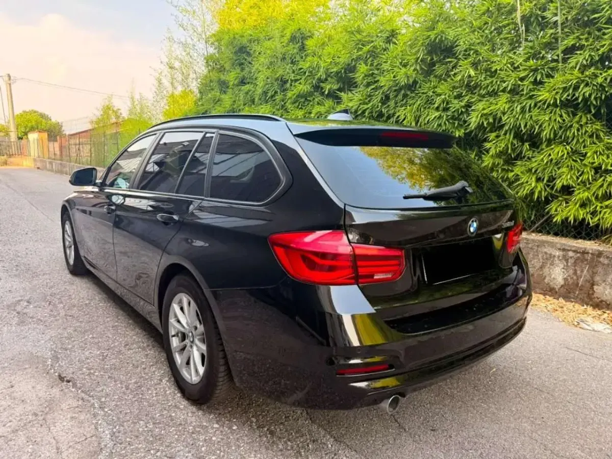 Usata BMW 318 Advantage 150 CV (110 kW) 2019 Nero Station wagon