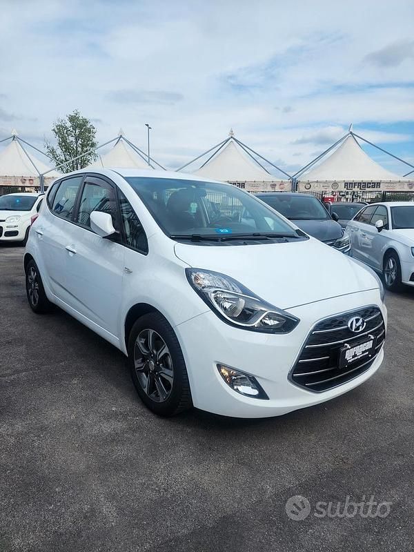 Usata Hyundai ix20 90 CV (66 kW) 2019 Bianco Utilitaria