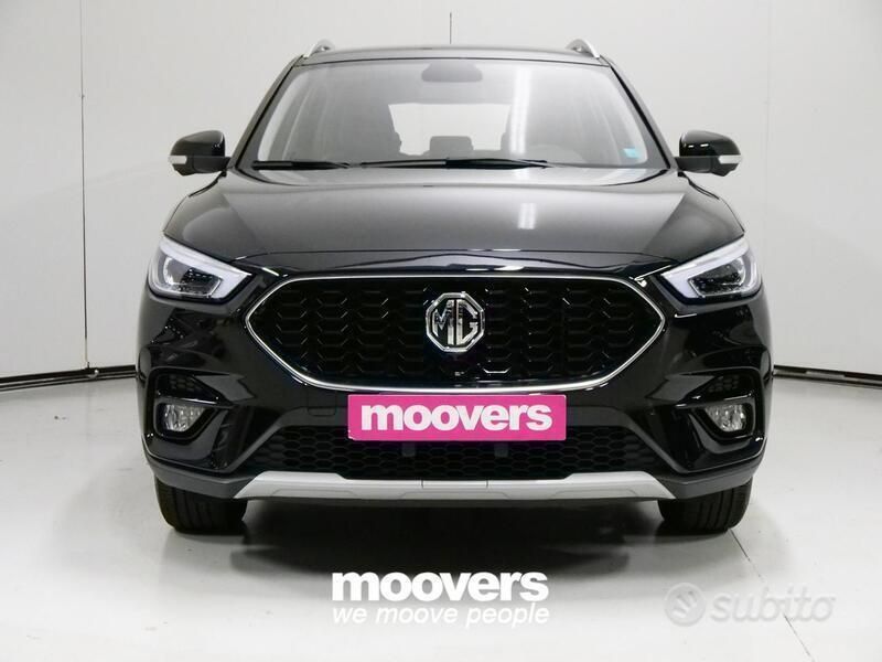 Usata MG ZS Luxury 106 CV (77 kW) 2023 Nero Berlina