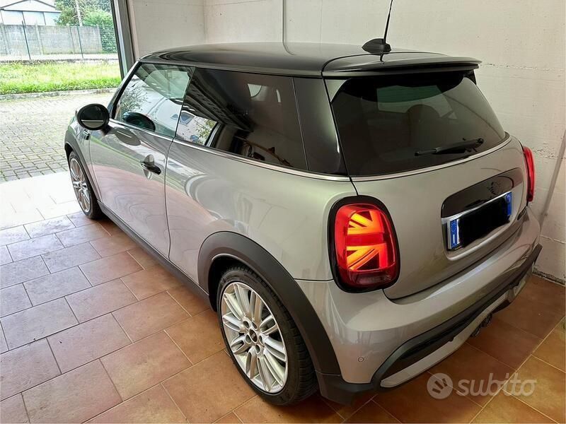 Grigio Usata 2023 Mini Cooper S Utilitaria | 27.500 € (Buon prezzo) - Immagine 1/4