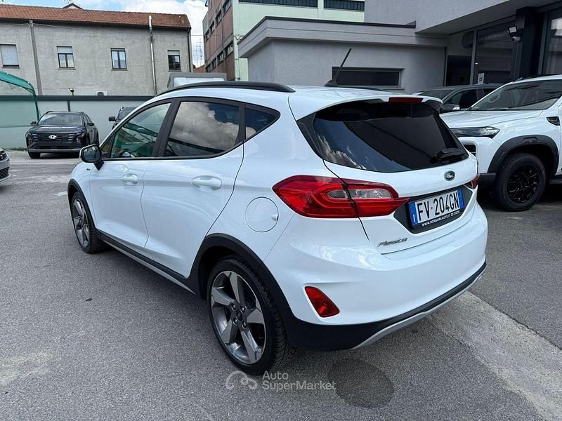 Gebraucht Ford Fiesta Active 101 PS (74 kW) 2019 Weiß Kleinwagen