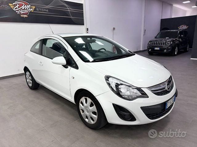 Usata Opel Corsa Edition 86 CV (63 kW) 2015 Bianco Utilitaria