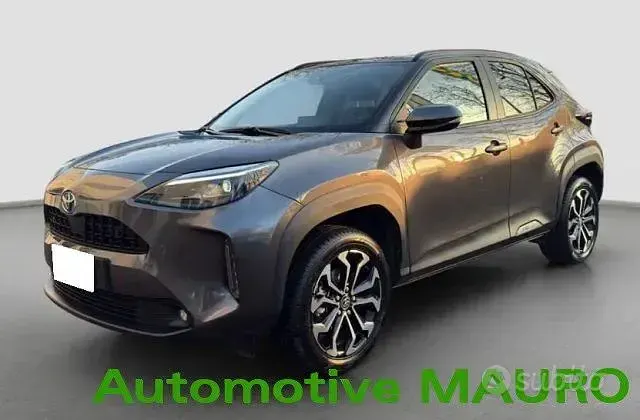 Usata Toyota Yaris Cross Trend 92 CV (67 kW) 2023 Grigio SUV