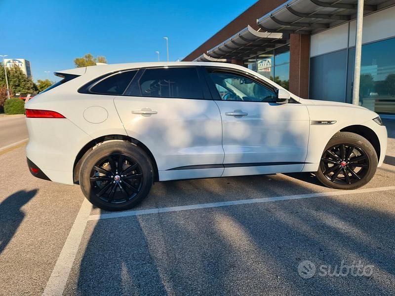 Usata Jaguar F-Pace R-Sport 180 CV (132 kW) 2017 Bianco SUV