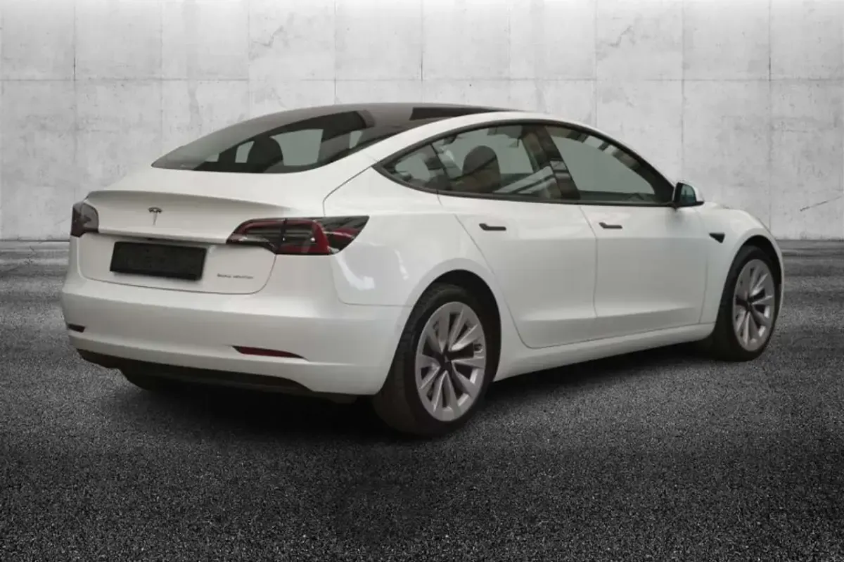 Usata Tesla Model 3 152 kW (208 CV) 2022 Bianco Berlina