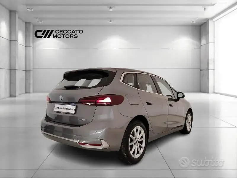 Usata BMW 218 Active Tourer Luxury Line 136 CV (100 kW) 2022 Grigio Monovolume
