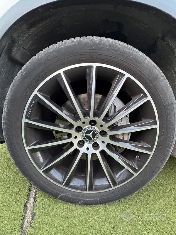 Usata Mercedes GLC250 204 CV (150 kW) 2019 SUV