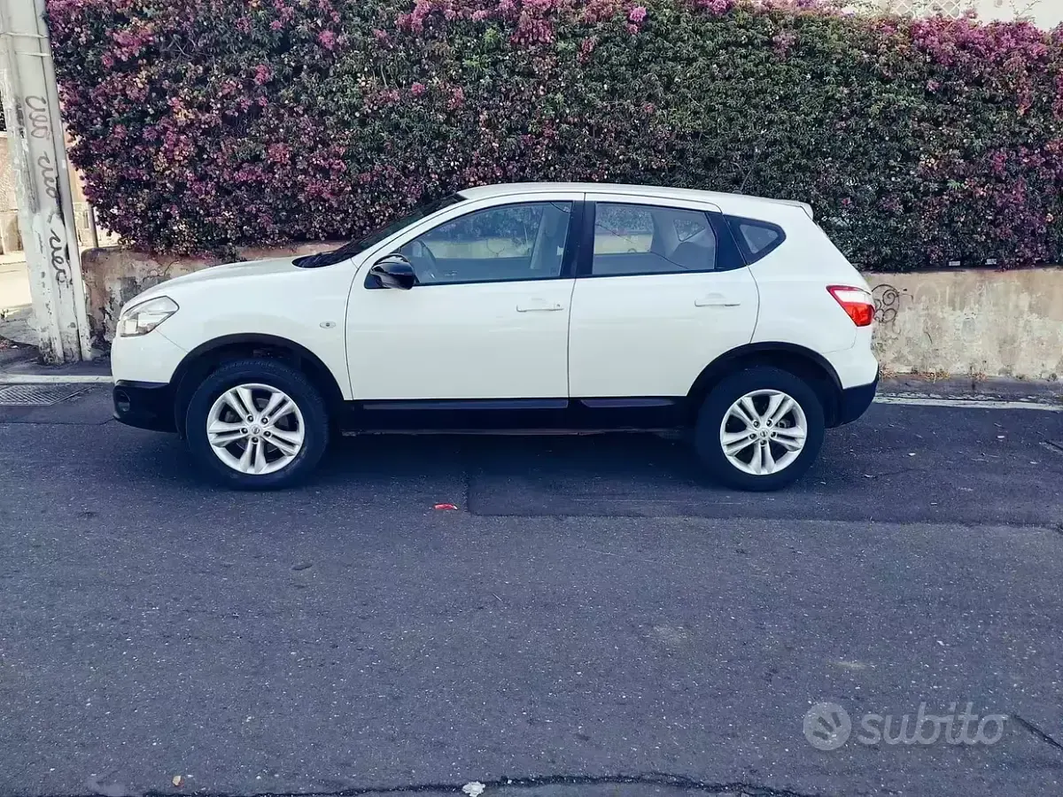 Usata Nissan Qashqai 106 CV (77 kW) 2012 Bianco SUV