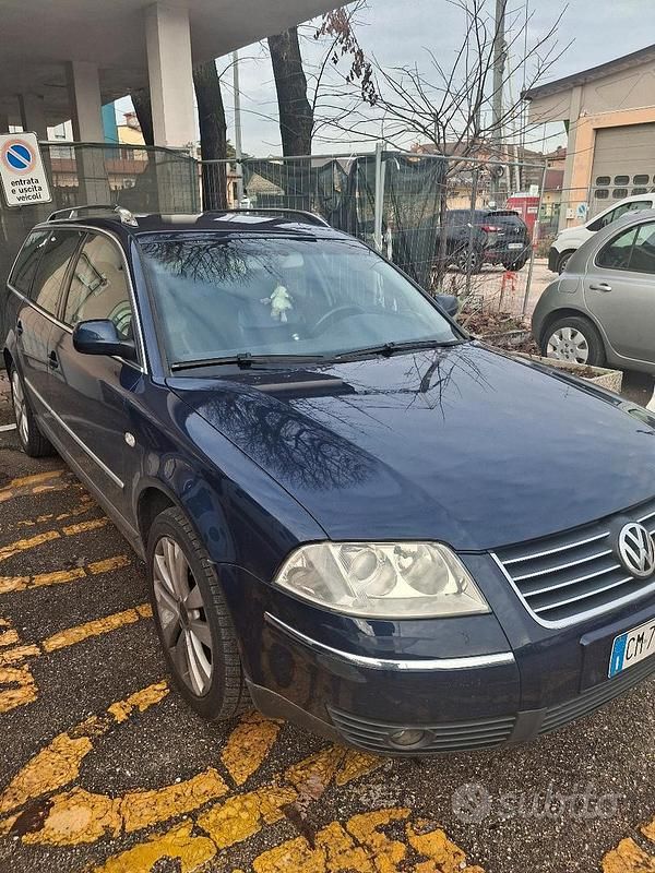Blu Usata 2003 VW Passat Station wagon | 1500 € (Buon prezzo) - Immagine 1/4