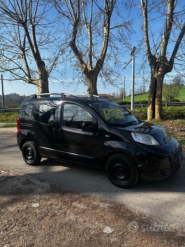 Usata Fiat Qubo Dynamic 75 CV (55 kW) 2011 Blu Monovolume