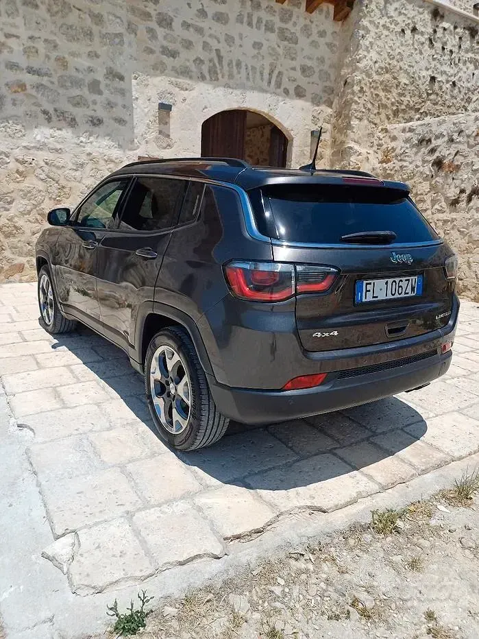 Usata Jeep Compass 120 CV (88 kW) 2017 Giallo SUV