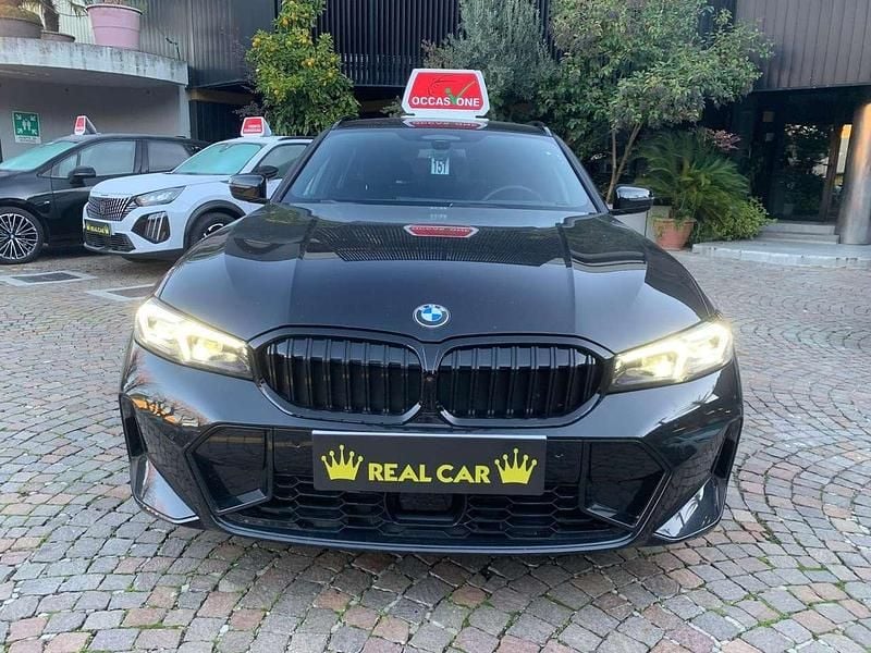 Nero carbon swharz Usata 2025 BMW 320 M Sport Station wagon | 44.900 € (Ottimo prezzo) - Immagine 1/4