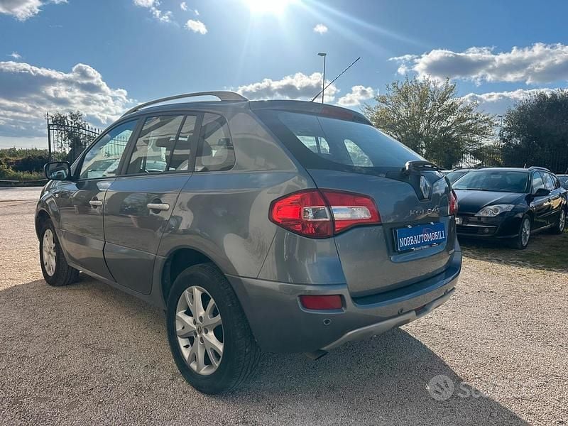 Usata Renault Koleos Dynamique 150 CV (110 kW) 2009 Grigio SUV