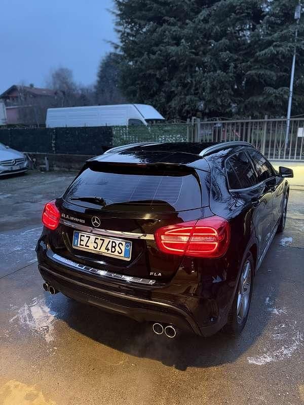 Usata Mercedes GLA200 Premium 136 CV (100 kW) 2015 Nero SUV