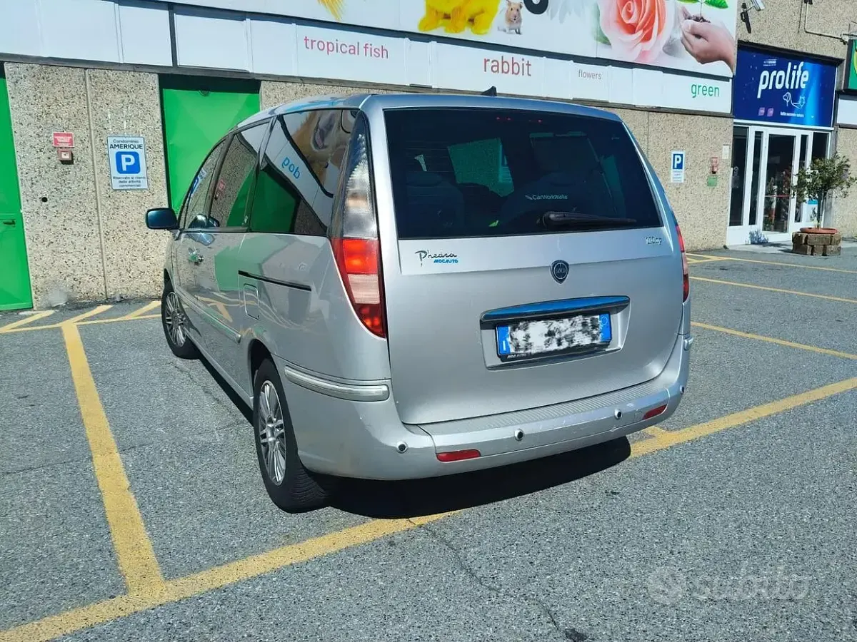 Usata Lancia Phedra 107 CV (78 kW) 2008 Grigio Monovolume