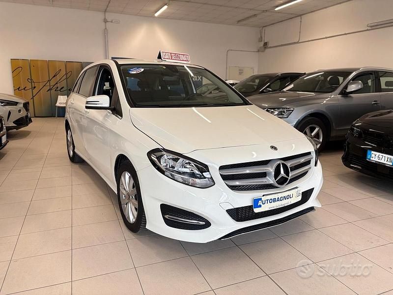 Usata Mercedes B180 Executive 122 CV (89 kW) 2018 Bianco Monovolume