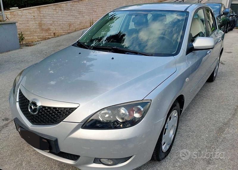 Usata Mazda 3 105 CV (77 kW) 2004 Grigio Berlina