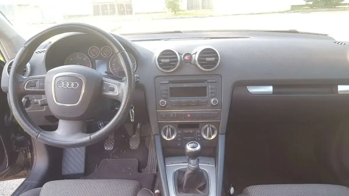 Usata Audi A3 Ambition 105 CV (77 kW) 2012 Nero Utilitaria