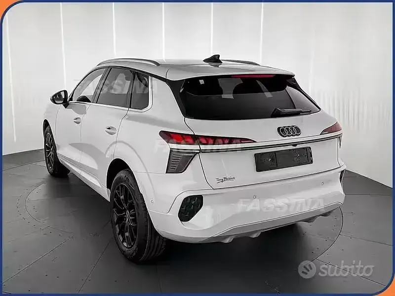 Nuova Audi Q3 Business 150 CV (110 kW) 2026 Bianco SUV