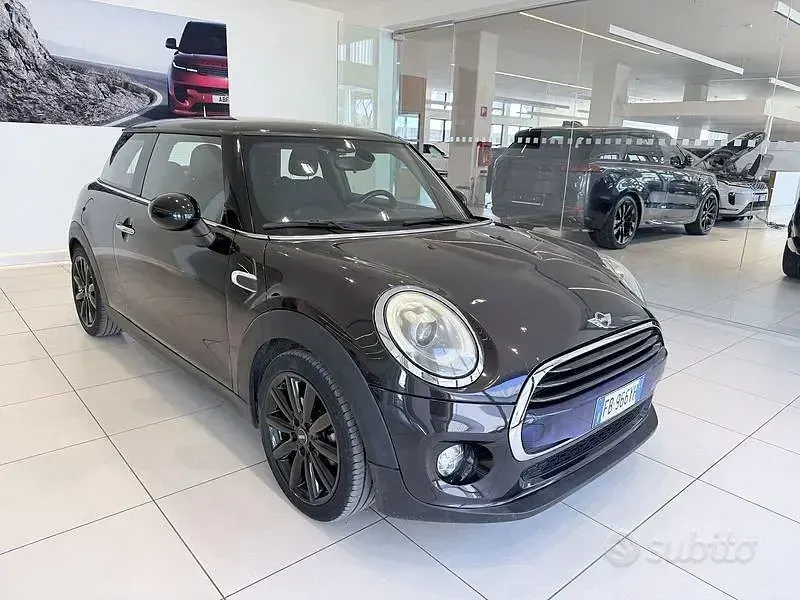 Usata Mini Cooper 136 CV (100 kW) 2016 Nero Utilitaria