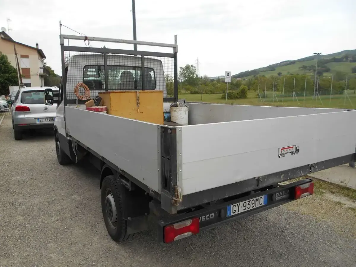 Usata Iveco Daily 106 CV (77 kW) 2016 Bianco