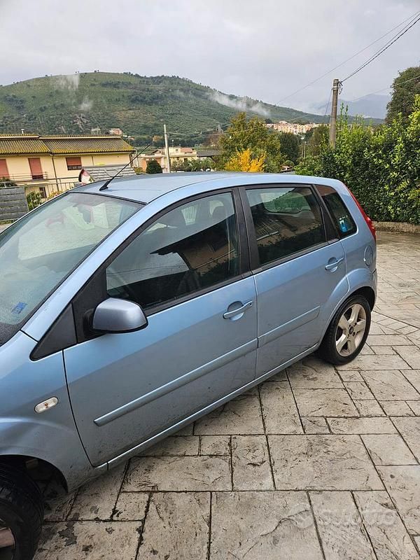 Usata Ford Fiesta 88 CV (64 kW) 2007 Berlina