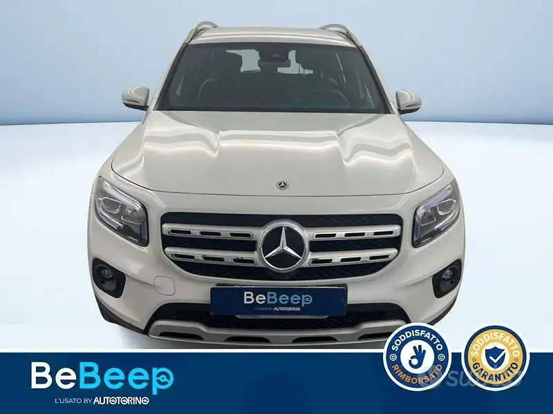 Usado Mercedes GLB180 116 CV (85 kW) 2023 Blanco SUV