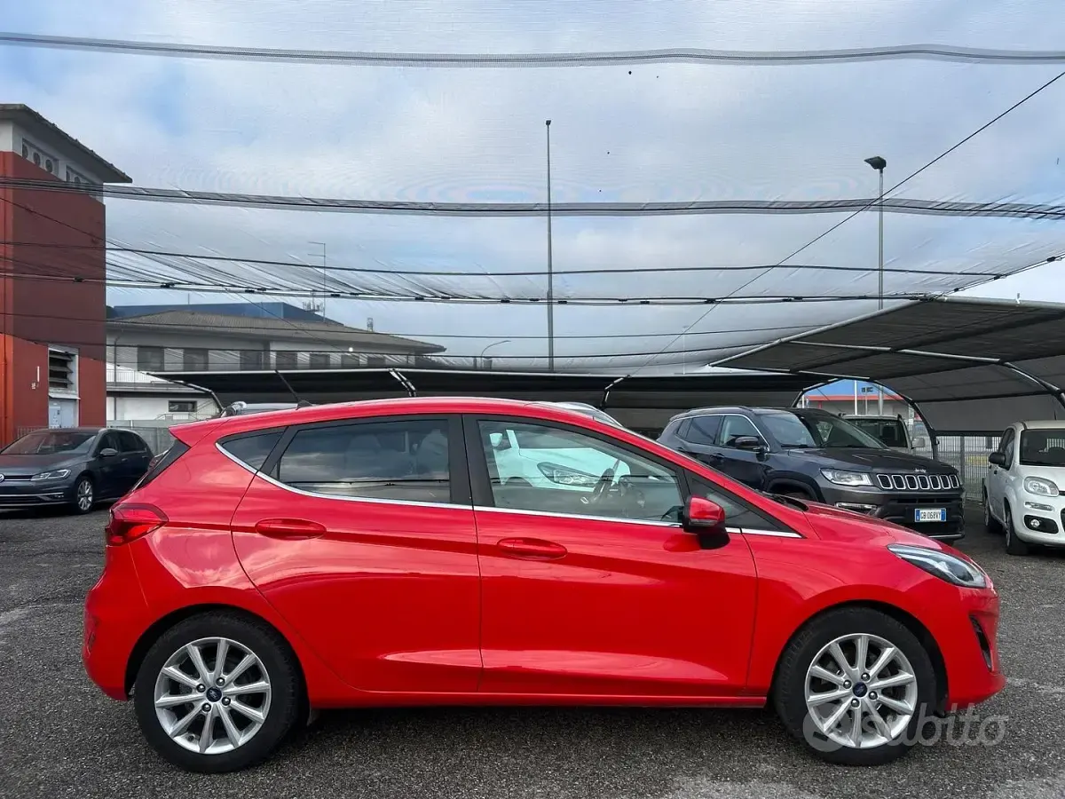 Usata Ford Fiesta Titanium 75 CV (55 kW) 2020 Rosso Berlina