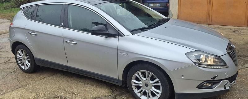 Grigio Usata 2010 Lancia Delta Utilitaria | 1700 € (Super prezzo) - Immagine 1/4