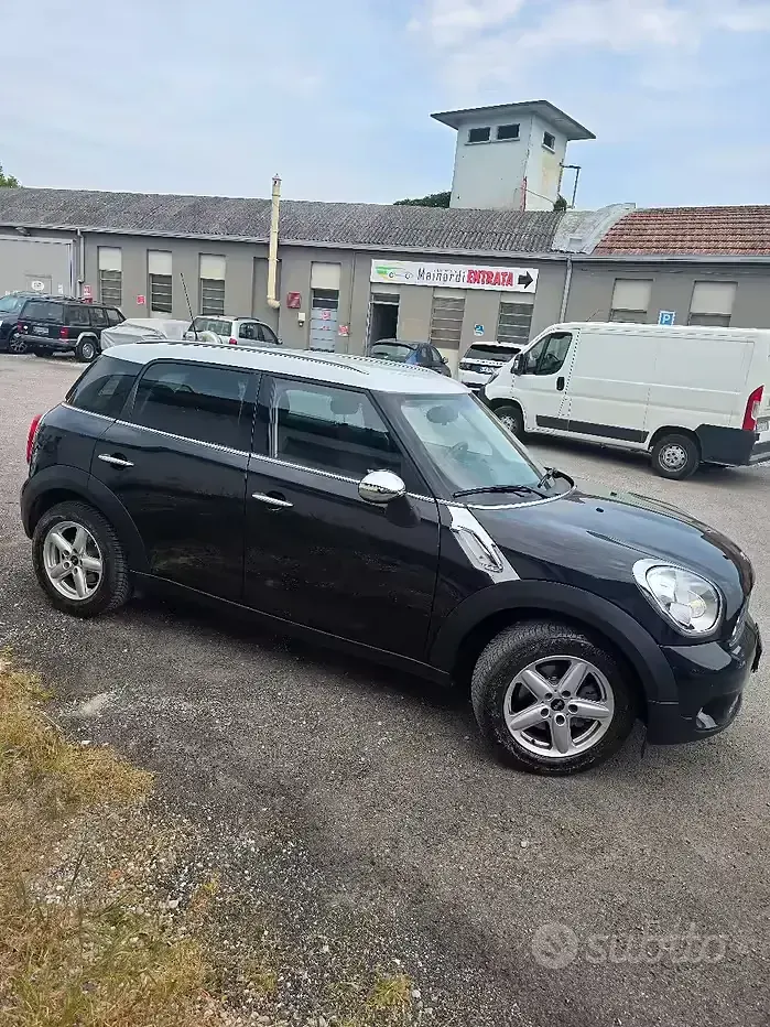 Usata Mini Countryman 111 CV (81 kW) 2014 Nero SUV