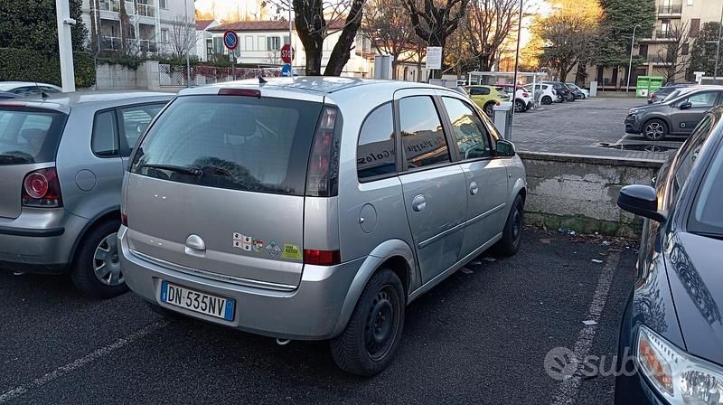 Usata Opel Meriva 2008 Grigio Monovolume
