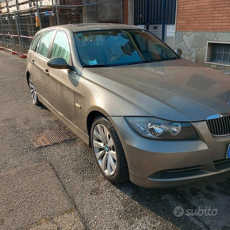 Usata BMW 330 Comfort Edition 231 CV (169 kW) 2007 Marrone Station wagon