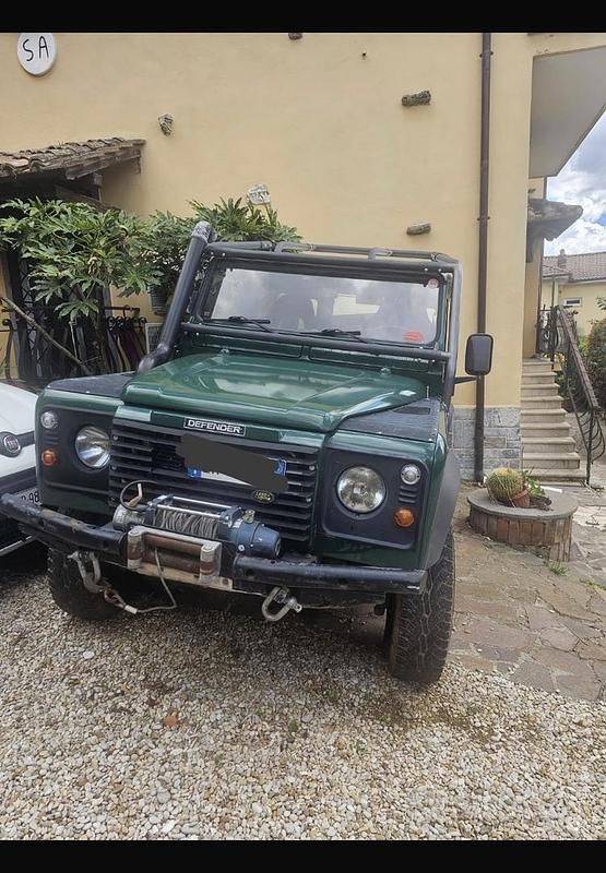 Verde Usata 2005 Land Rover Defender SUV | 21.500 € - Immagine 1/3