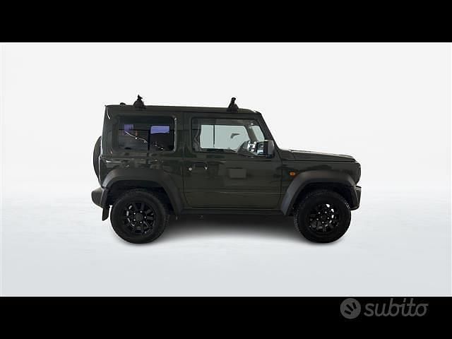 Usata Suzuki Jimny 102 CV (75 kW) 2023 Verde scuro SUV