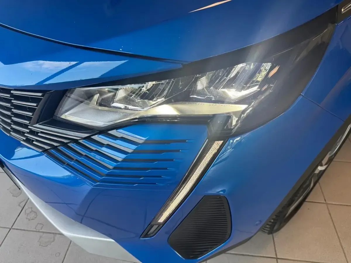 Usata Peugeot 3008 Allure 130 CV (95 kW) 2022 Blu SUV