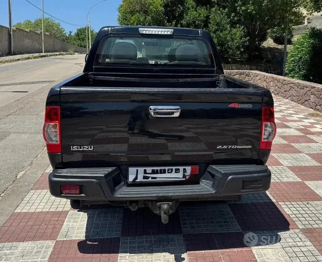 Usata Isuzu D-Max 136 CV (100 kW) 2007 Nero Pick-up