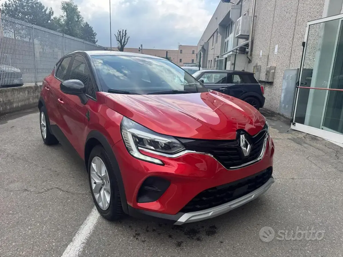 Usata Renault Captur Equilibre 91 CV (66 kW) 2022 Rosso SUV