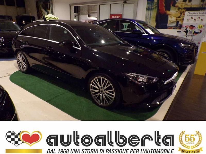 Nero Usata 2022 Mercedes CLA200 Shooting Brake Station wagon | 31.800 € (Buon prezzo) - Immagine 1/4
