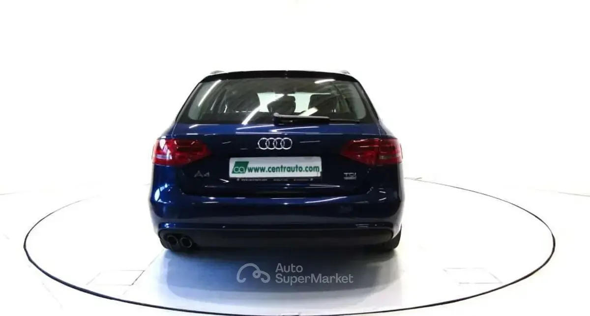 Usata Audi A4 177 CV (130 kW) 2012 Blu scuro Station wagon