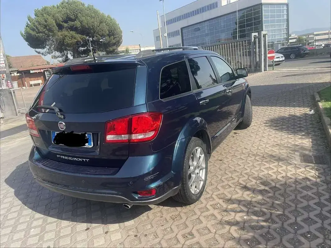 Usata Fiat Freemont Lounge 170 CV (125 kW) 2015 Verde SUV