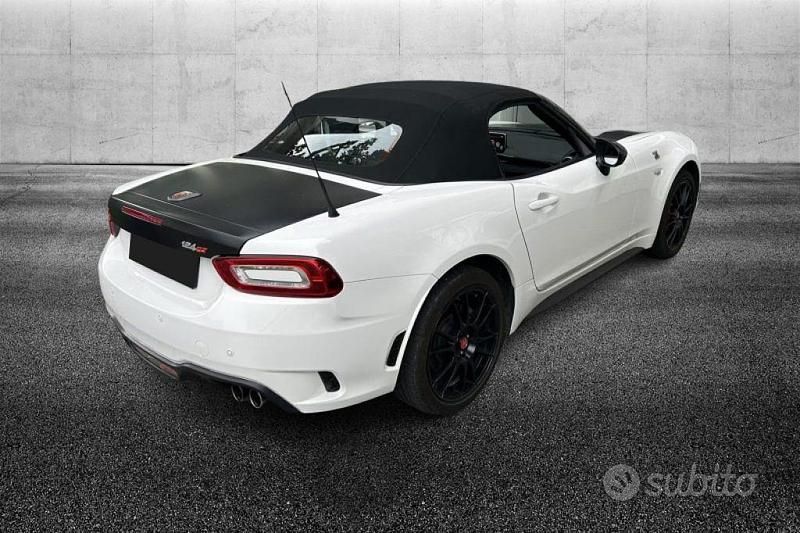 Usata Abarth 124 Spider Turismo 170 CV (125 kW) 2018 Bianco Cabrio