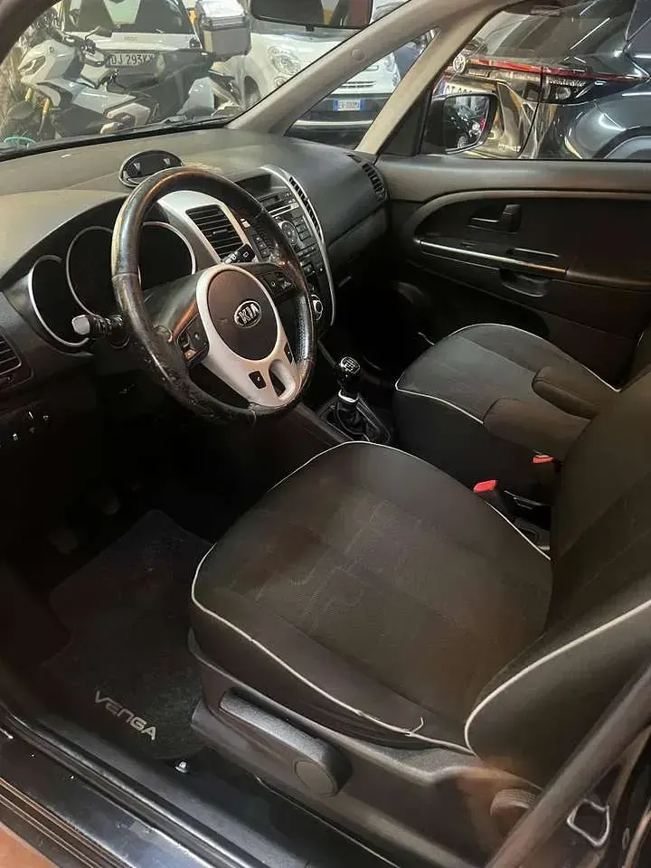 Usata Kia Venga Active 90 CV (66 kW) 2013 Other Utilitaria