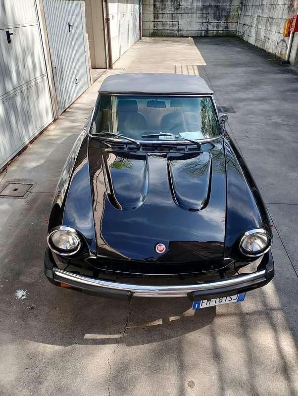 Usata Fiat 124 Spider 105 CV (77 kW) 1980 Nero Cabrio